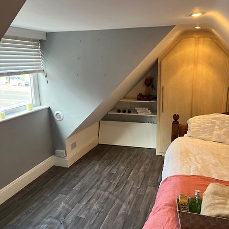 Cozy Room In A Serene House Birmingam Exterior foto